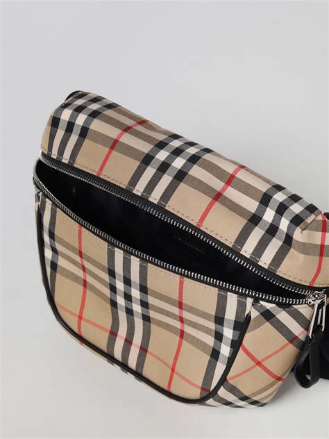 Sacs banane Homme Burberry .